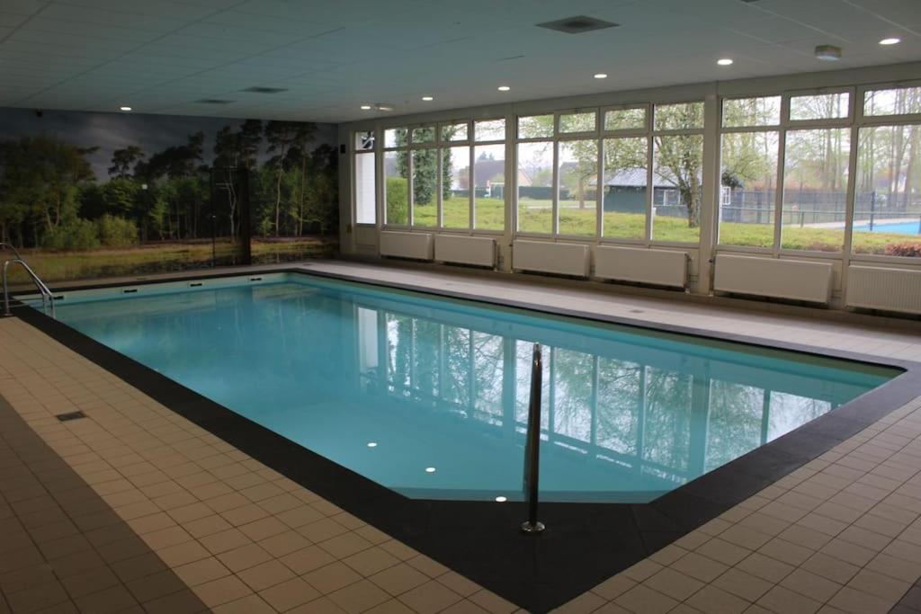 Holiday home Vrijstaande Recreatievilla Met Ruime Omheinde Tuin *